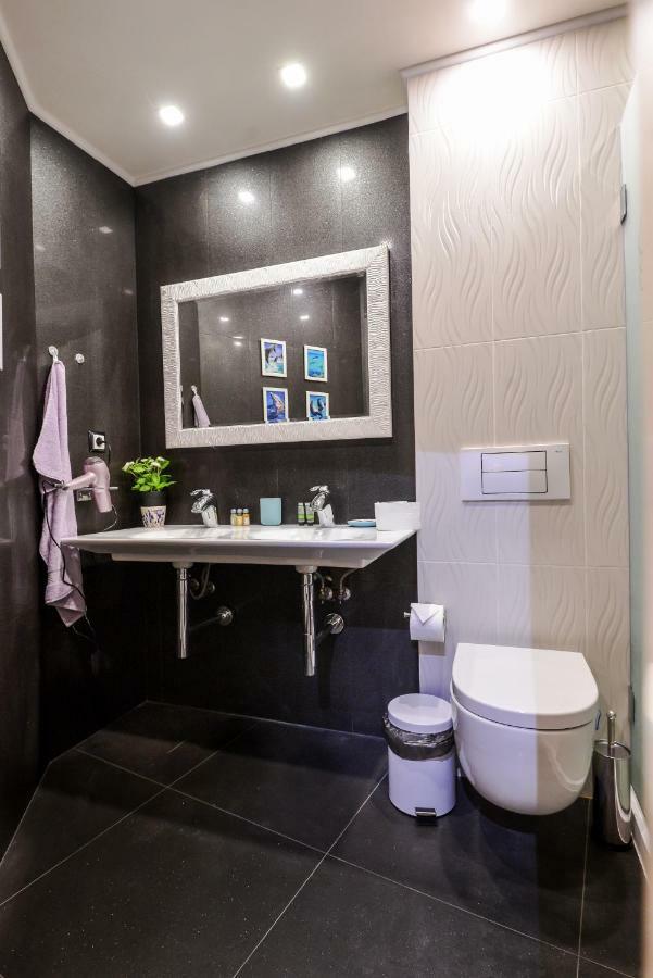 Champs-Elysees Sofia 2-Bdr, 2-Bthr Tsar Simeon Suite By Flat Mаnager Sófia Exterior foto